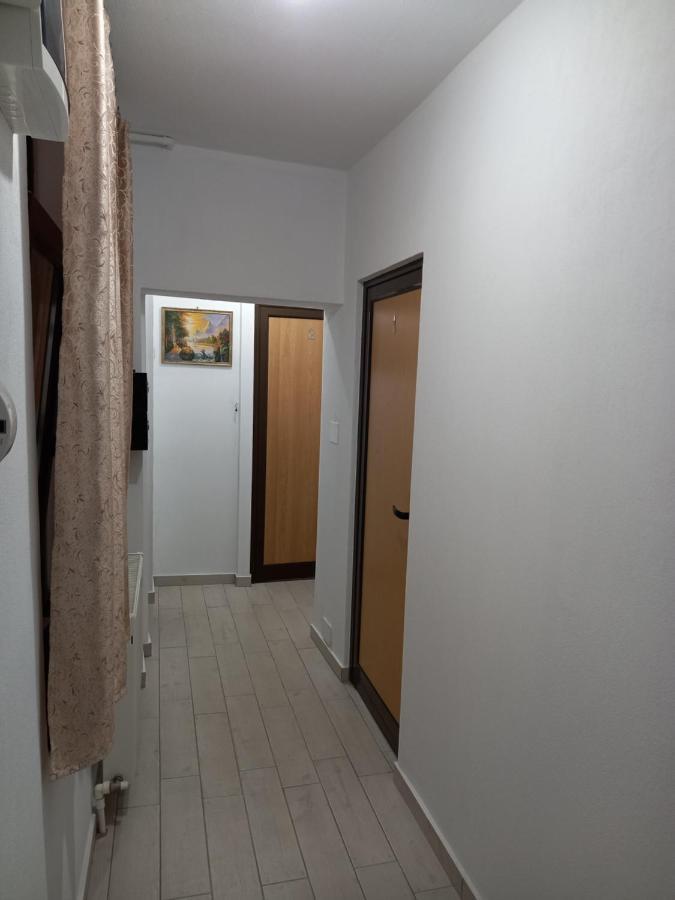 Cazare Centrum Curtea de Argeş Exterior foto